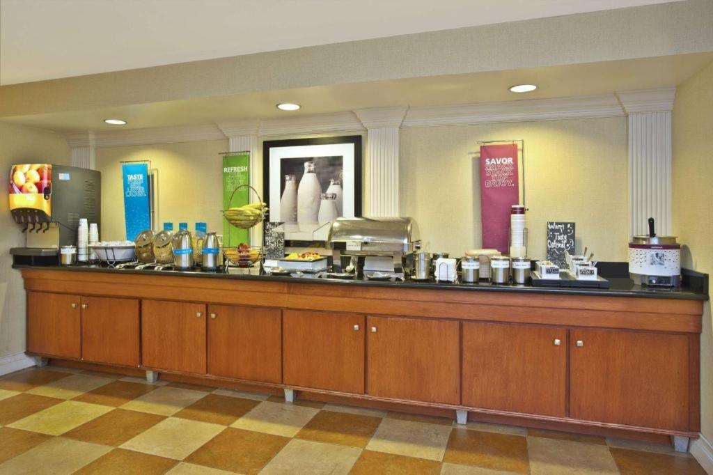 Hampton Inn Anderson Eksteriør bilde